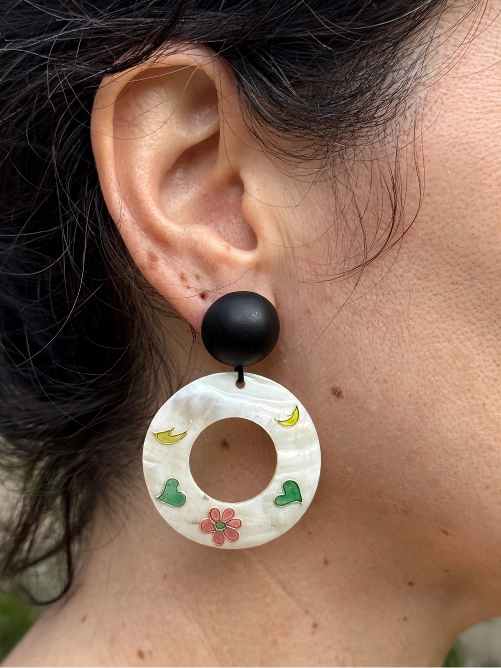 Handcrafted White Mother-of-Pearl Hoop Earrings with Black Stud E129